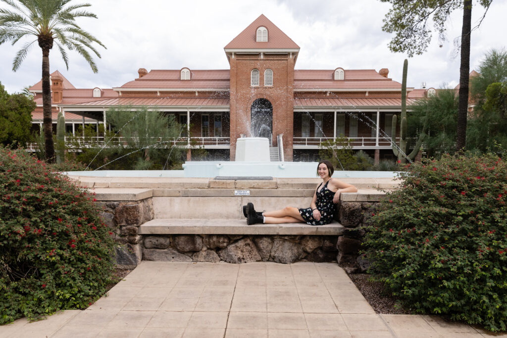 Senior girl session at the university of Arizona. Katie Gilbert Photography
